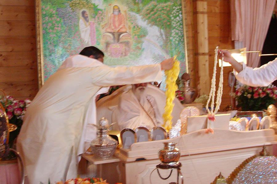 Brahmachari Girish Ji's birthday was celebrated in presence of His Holiness Maharishi Mahesh Yogi Ji at MERU campus Holland. Girish Ji offered garland to Maharishi Ji and in return he got blessings from Maharishi Ji.